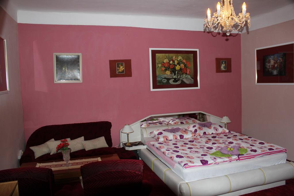 Hotel Corrado Ostrava Room photo